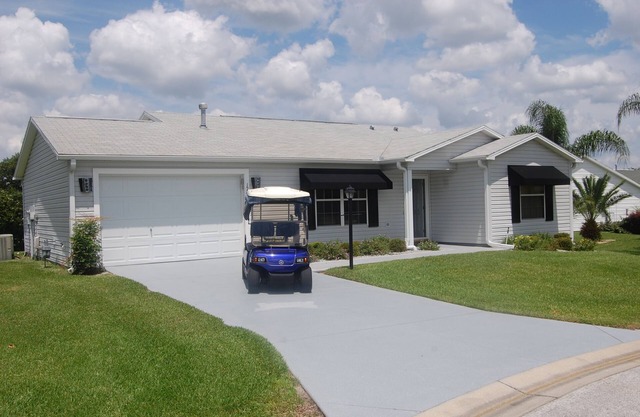 Quiet, Farm View, Extremely Clean and Comfortable Ranch home with Gas Golf Cart