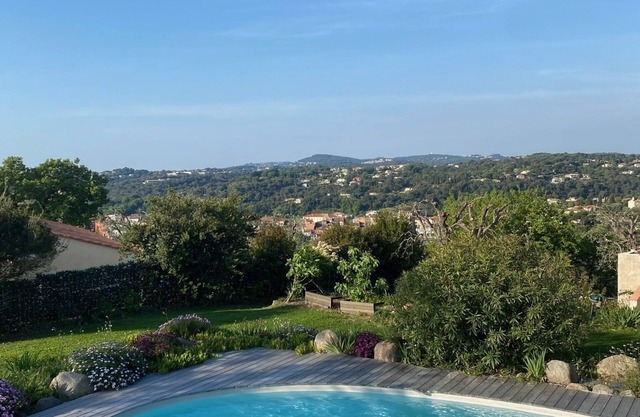 Quiet villa with panoramic view and separate studio