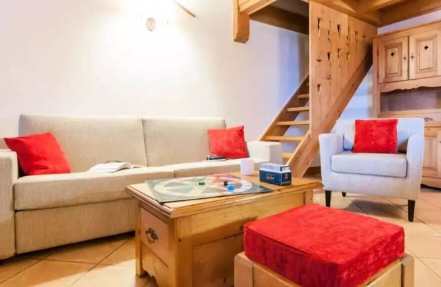 Résidence Pierre & Vacances Premium Les Fermes du Soleil **** - Apartment sleeps 8 - 3 bedrooms + 1 mezzanine