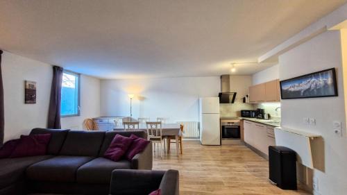 Résidence La Petite Ourse - Appartement spacieux · Centre station MAE-7362