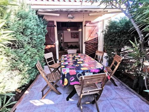 Résidence Maisons De La Plage - Confortable villa deux pièces avec mezzanine pour 6 personnes à Port Leucate. Réf: 1MPL 126 MAE-4794