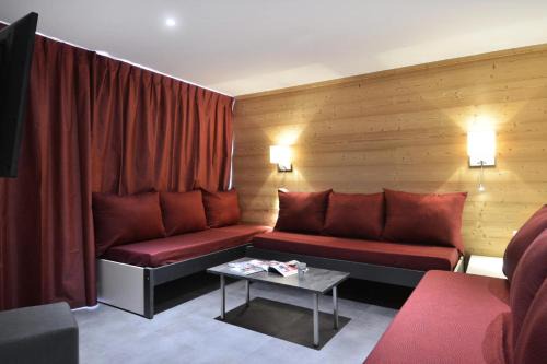 Résidence Saint Jacques A - Appartement spacieux et rénové · Centre station · Vue vallée · balcon MAE-3420