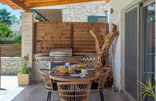 R 1445 Superior Residence with Garden View, Outdoor Swimming Pool & Sofa Bed