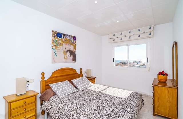 R. 186 - NEPTUNO B 1-4 - Apartment near the lighthouse of Roses, beautiful sea views and swimming pool.