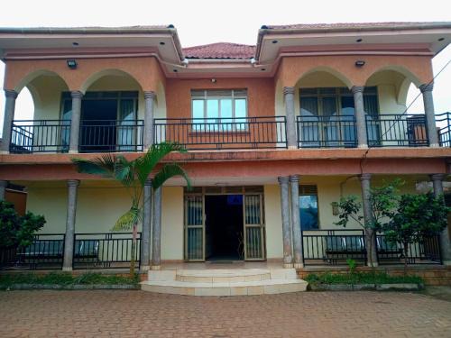 R ace hotel mbale