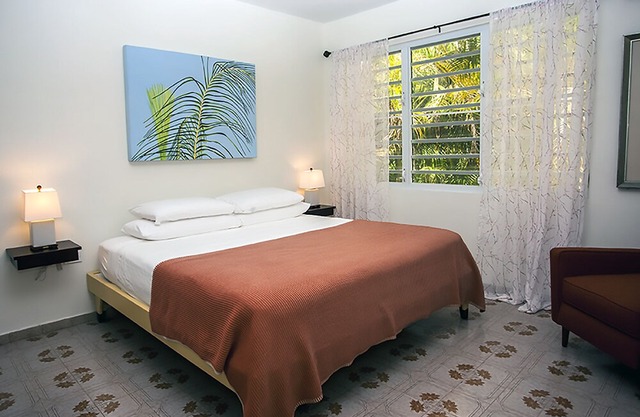 R Casa Unit 3 at Steps Beach: Newly Home with all the bells and whistles