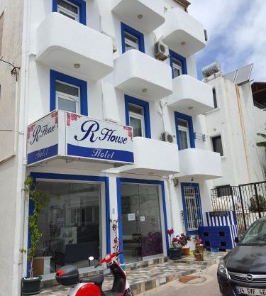 R HOUSE HOTEL