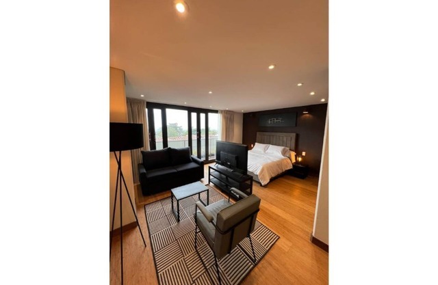 R2/Modern Loft in historic Candelaria.