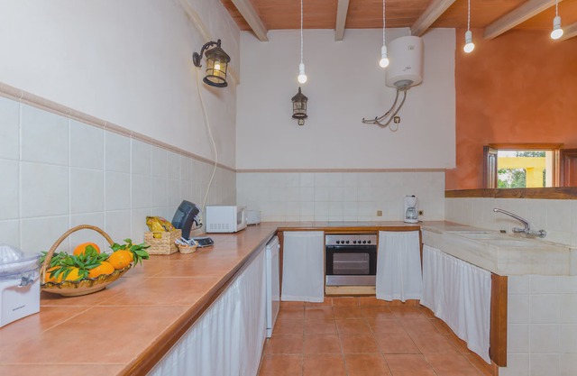 Raco De Can Pep - Three Bedroom Villa, Sleeps 5