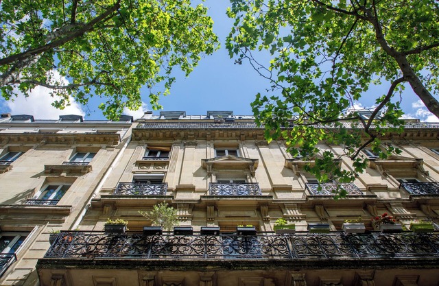 Radiant 1BD Apartment—Clignancourt