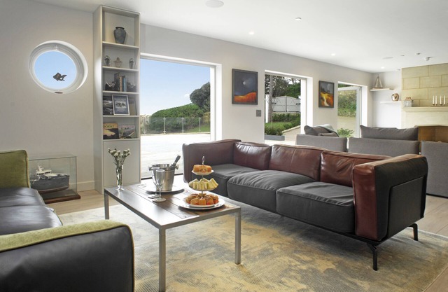 Rafters at Lulworth Cove - close to the sea- sleeps 20