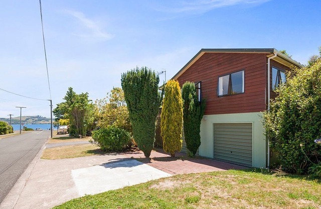Rainbow Point Gem - Lake Taupo Bach