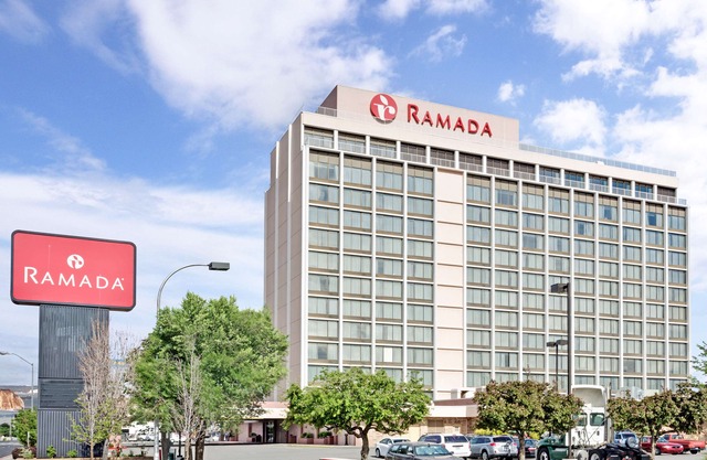 Ramada by Wyndham Reno Hotel and Casino