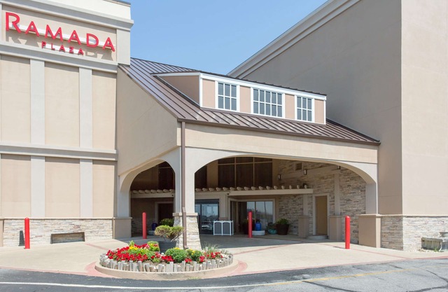 Ramada Plaza by Wyndham Nags Head Oceanfront