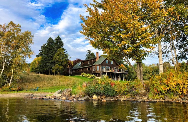 Rangeley Lake Lodge - On Rangeley Lake with large lawn and walk in area