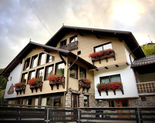 Ranger Chalet