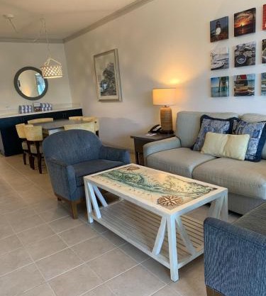 Rare Beach Front Resort Key West- 2BD 2BA