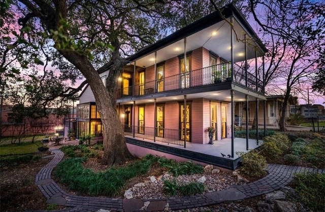 RARE East Austin Victorian Home - Walk to Downtown
