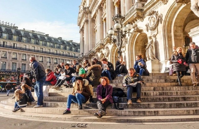 RARE ! LUXURIOUS PARISIAN HAVEN NEAR OPERA GARNIER & GALERIES LAFAYETTE-250 SQM