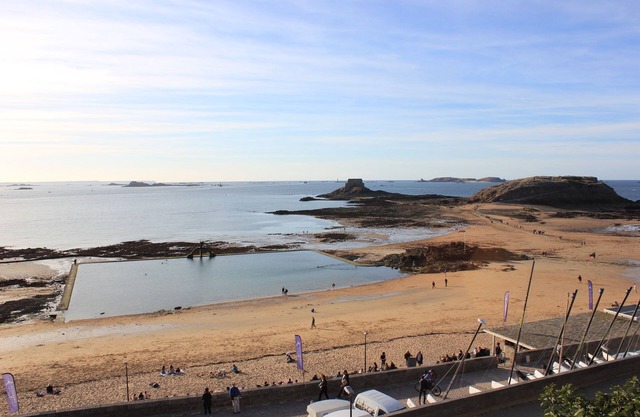 Rare unique and cozy pied-à-terre 150m from the sea