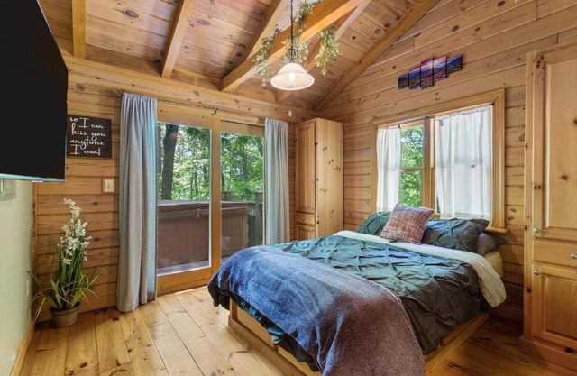 Ravenwood Cabin