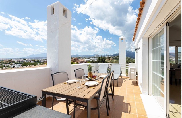 RDR301 - PH in Golden Banús with Sea and Mountain views