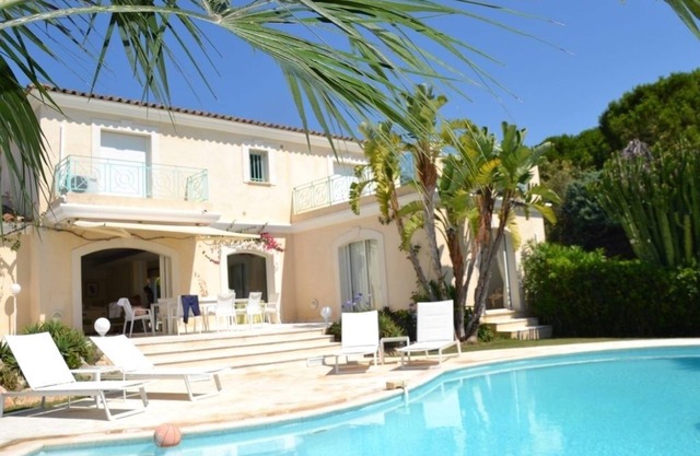 RECENT VILLA WITH SEA VIEW AT 800 METERS OF THE BEACH