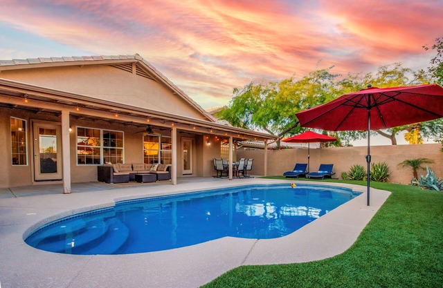 Recently renovated Phoenix home with private heated pool and mountian veiws