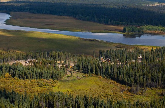 Red Cariboo Resort - Classic Apartment