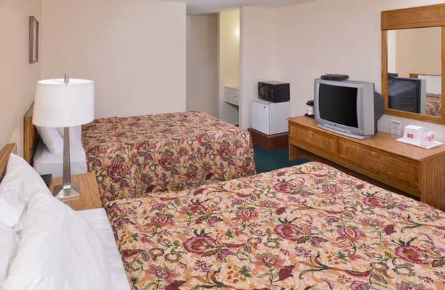 Red Carpet Inn Pulaski