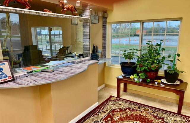 Red Carpet Inn & Suites Lima