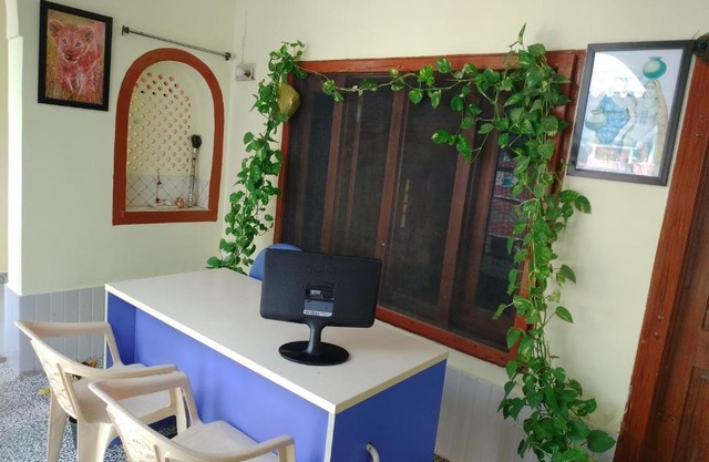 Red king home stay