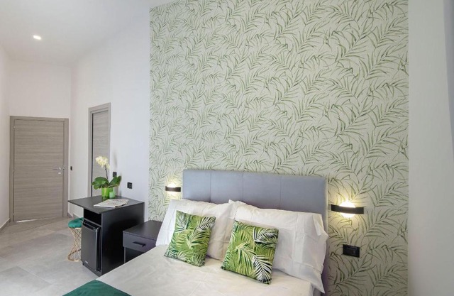 Hotel Naples 