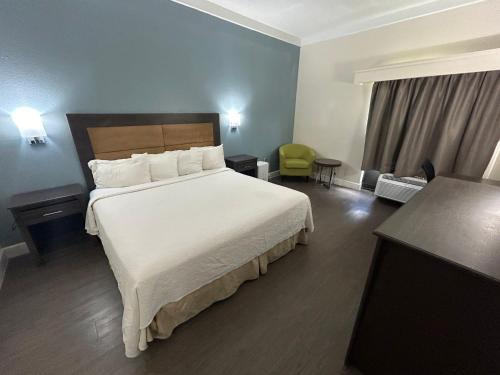 Airport Inn 