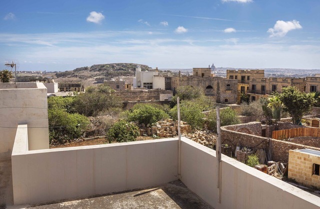 Red Sands Apartment - Welcome to Gozo!
