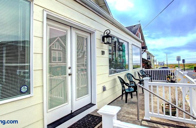 RedAwning Sand Dollar