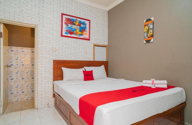 RedDoorz at Oro Oro Ombo Batu