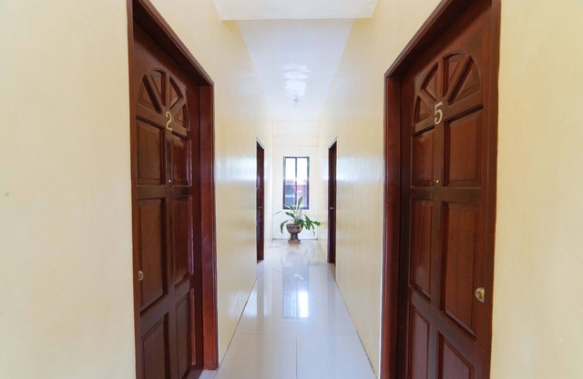 Reddoorz @ D Maagma Street - Vaccinated Staff