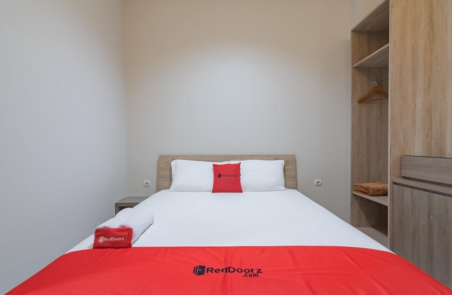 RedDoorz Plus @ Cirebon City Center