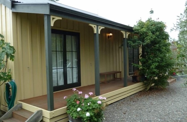 Redwood Lane Cottage
