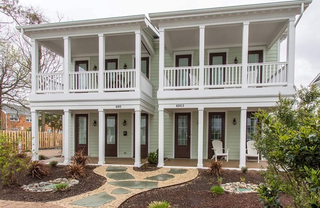 Refreshed Pet-Friendly 2 BR Townhouse Walking Distance to the Beach and Boardwalk (406B)
