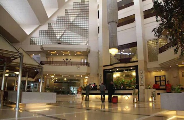 Regent Plaza Hotel & Convention Centre