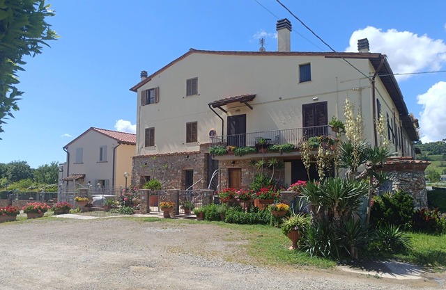ReginaSerena,n8/10 persons. NEWnTypical, Ancient Farmhouse, completely restaured