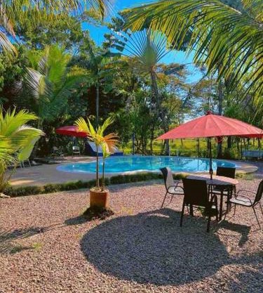 Relájate en el llano Piscina privada y naturaleza