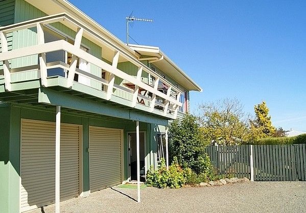 Relax at Rainbow Point - Taupo Holiday Home