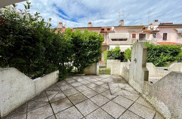 Relax in a bright villa in a quiet village
