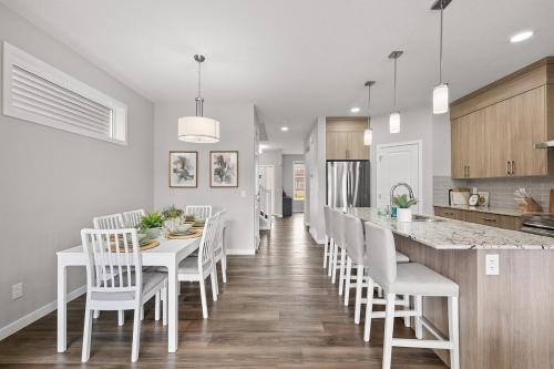 Relax in Comfort, AC, YYC, CrossIron Mills, Banff