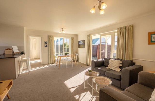 Relax on Rata Cottage 1