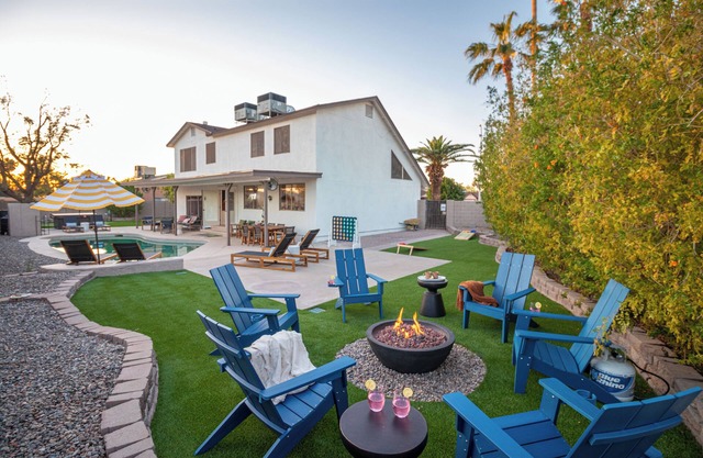 Relax & Recharge ~ FREE Heated Pool~Hottub~Game Rm ~ Putting Green~Arcades