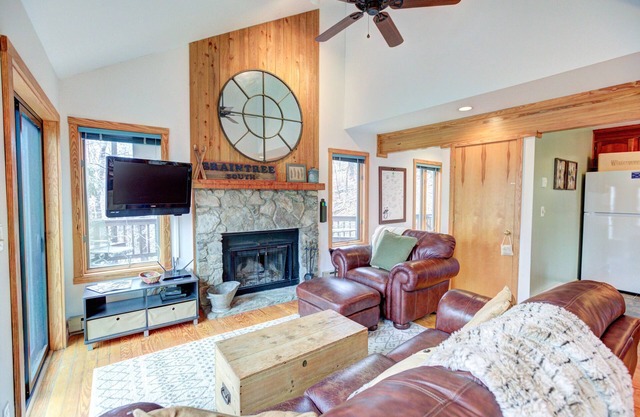Relaxing 3 bdrm Mountain Cabin on Wintergreen Resort